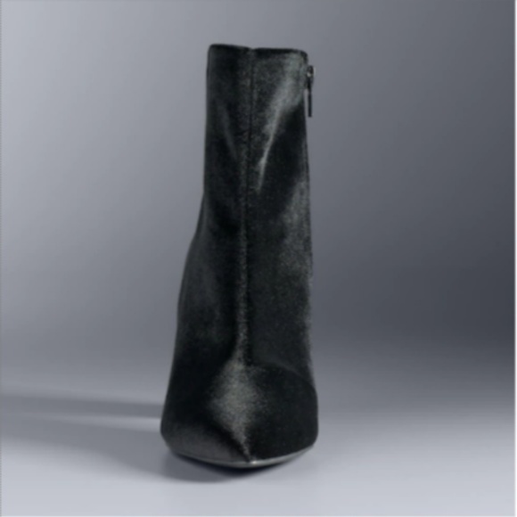 NIB Simply Vera Black Velvet Bootie - Picture 5 of 5